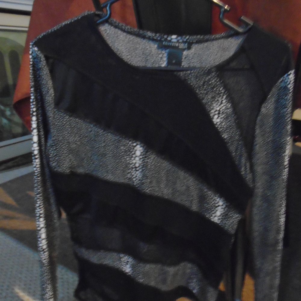 Kenneth Cole Black shirt/ size M